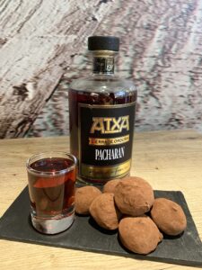 trufas de bebidas vascas pacharan atxa